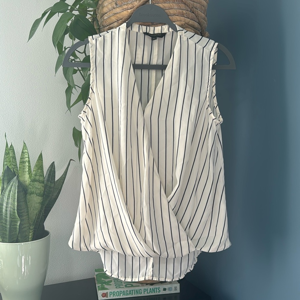 Banana Republic woman’s xs faux wrap striped sleeveless top
